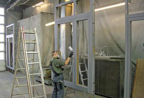 Industrielackierung - Lackierung  von Tür bzw. Fensterelementen